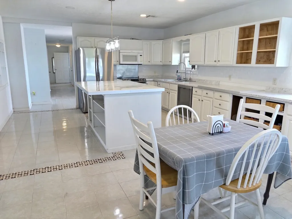 196 E 50th Street S Wellington KS 67152