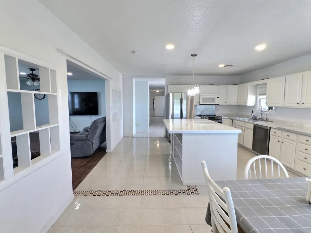 196 E 50th Street S Wellington KS 67152