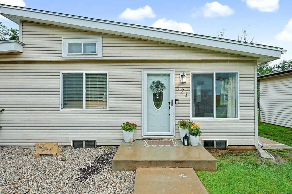 521 S Westview Drive Derby KS 67037