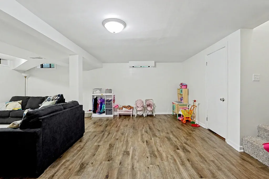 521 S Westview Drive Derby KS 67037
