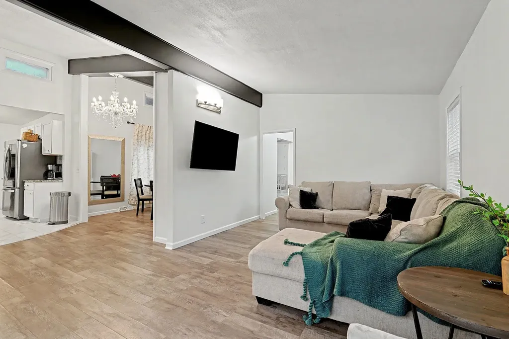 521 S Westview Drive Derby KS 67037