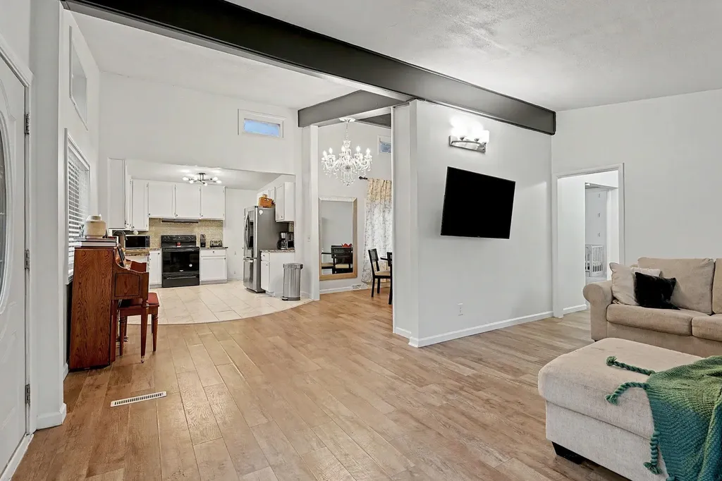 521 S Westview Drive Derby KS 67037