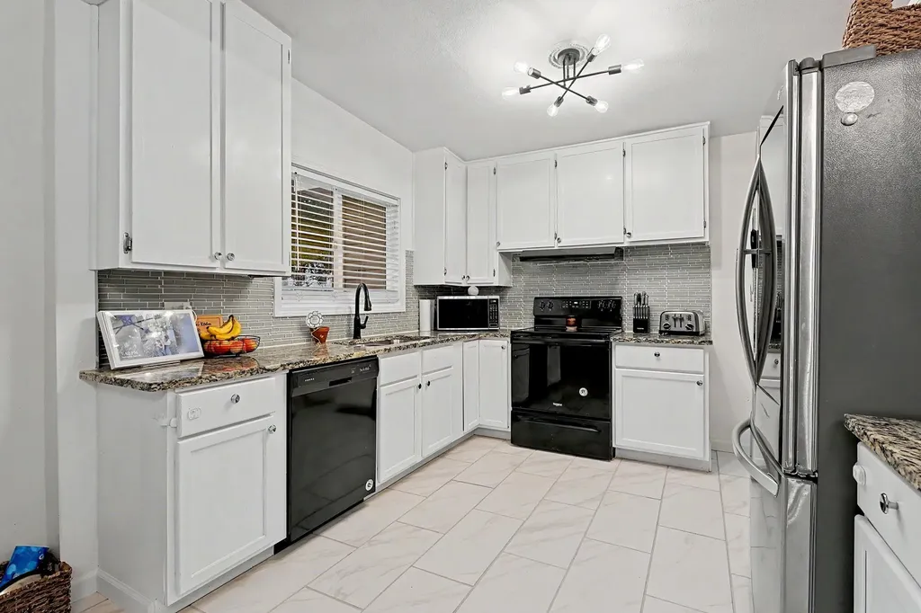 521 S Westview Drive Derby KS 67037