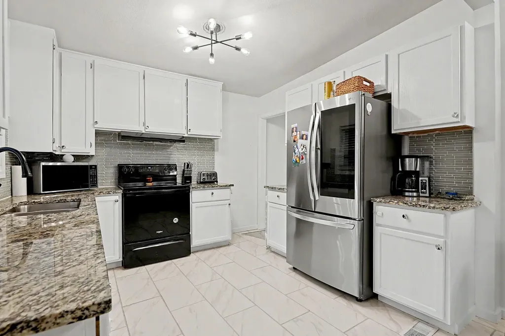 521 S Westview Drive Derby KS 67037