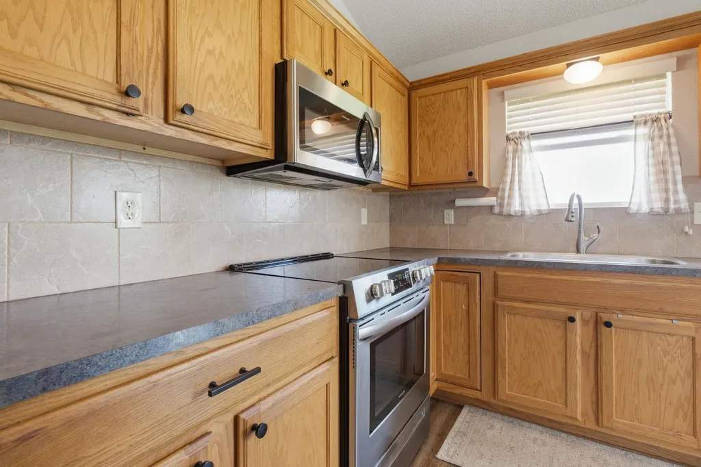 221 S Maize Road Wichita KS 67209
