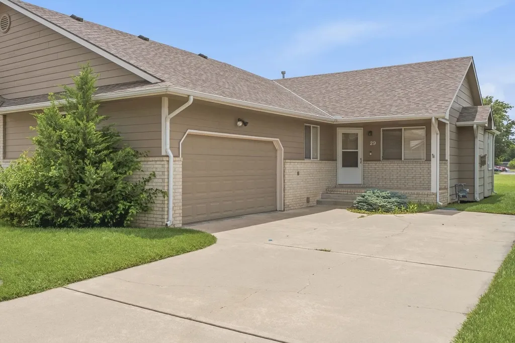 221 S Maize Road Wichita KS 67209