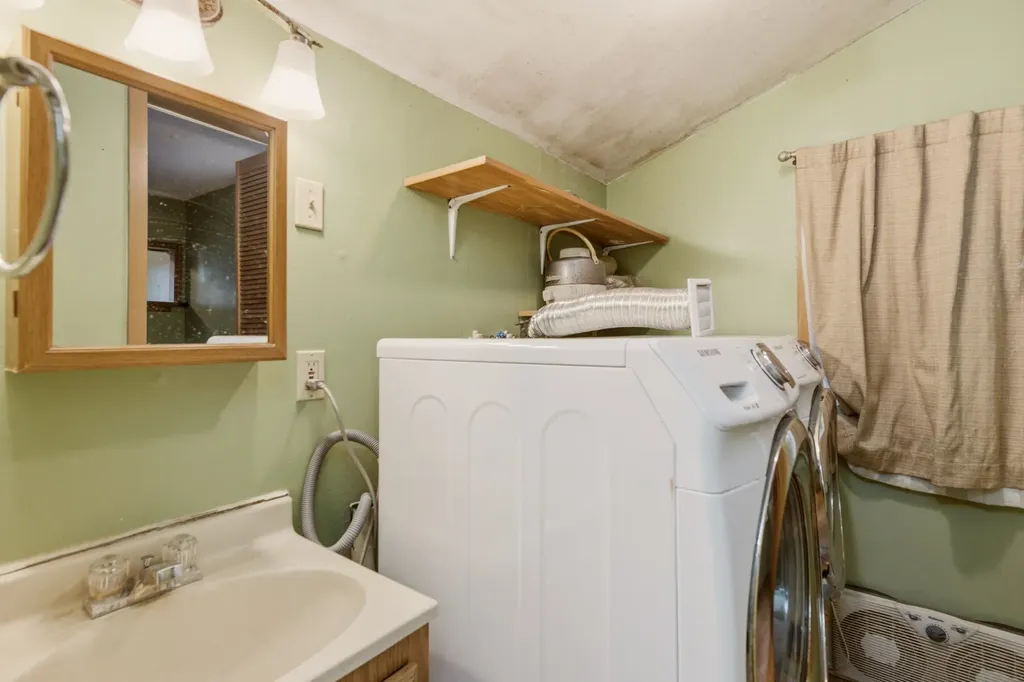 828 W Irving Avenue Wichita KS 67213