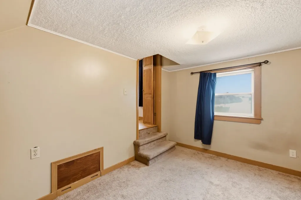 828 W Irving Avenue Wichita KS 67213