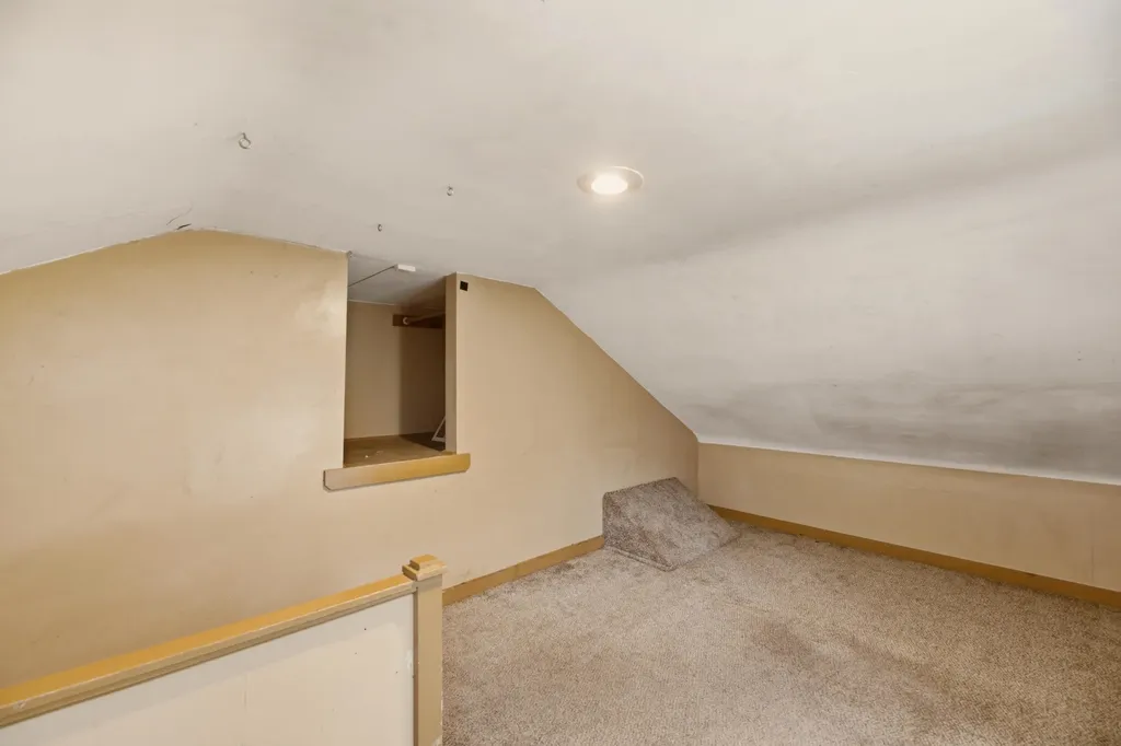 828 W Irving Avenue Wichita KS 67213