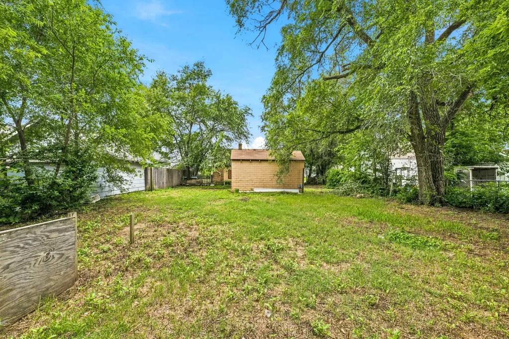 828 W Irving Avenue Wichita KS 67213