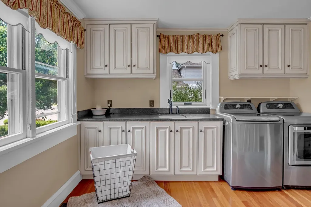 400 E 3rd Newton KS 67114