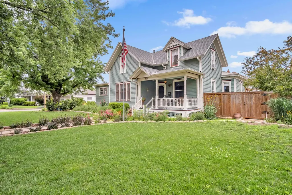 400 E 3rd Newton KS 67114