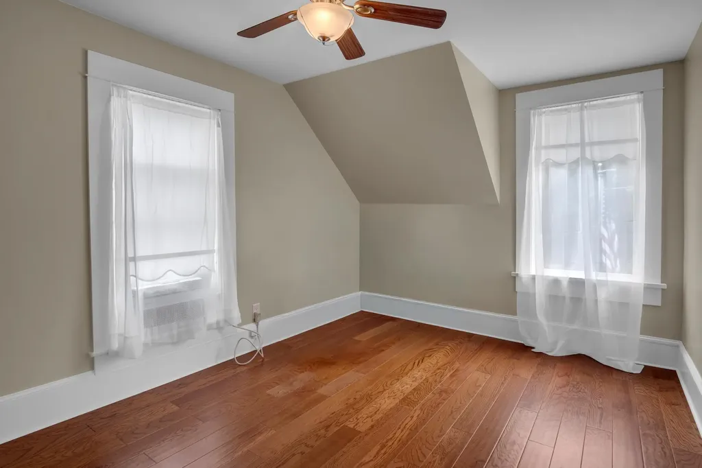 400 E 3rd Newton KS 67114