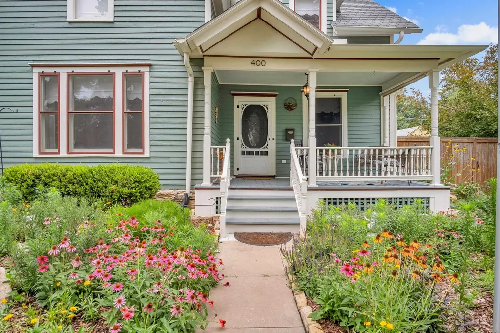 400 E 3rd Newton KS 67114