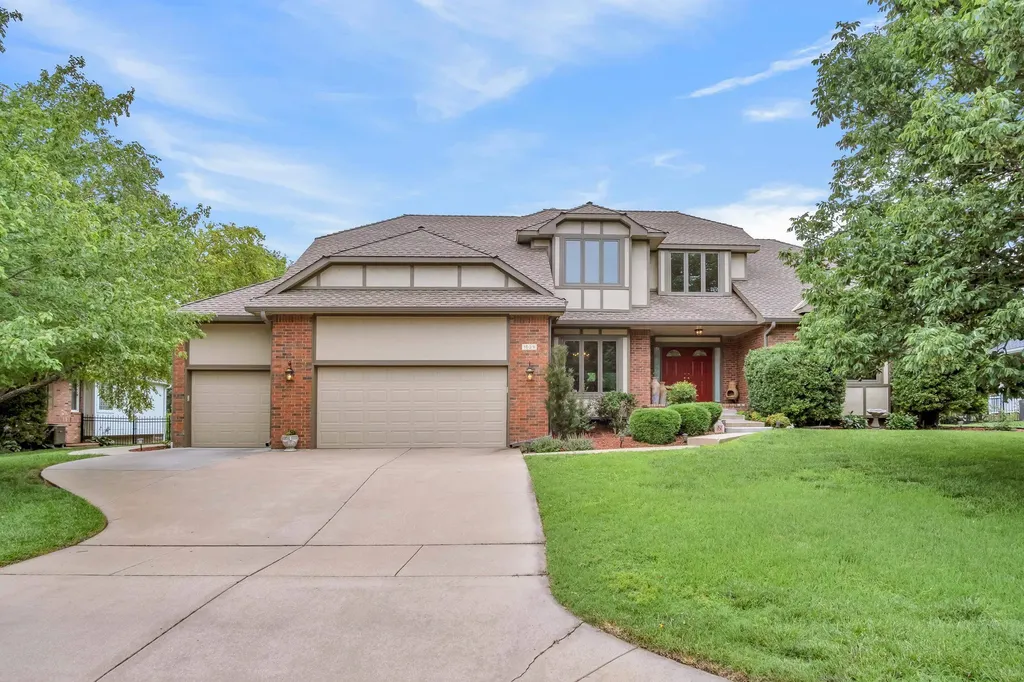1039 N Post Oak Road Wichita KS 67206