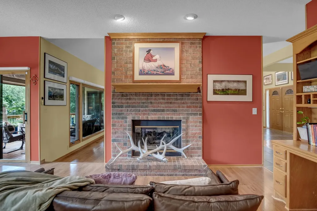 1039 N Post Oak Road Wichita KS 67206