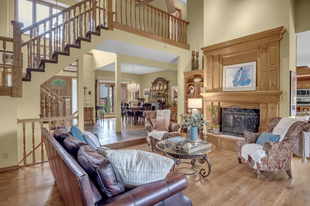1039 N Post Oak Road Wichita KS 67206