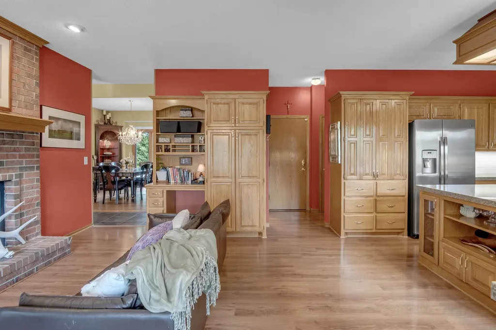 1039 N Post Oak Road Wichita KS 67206