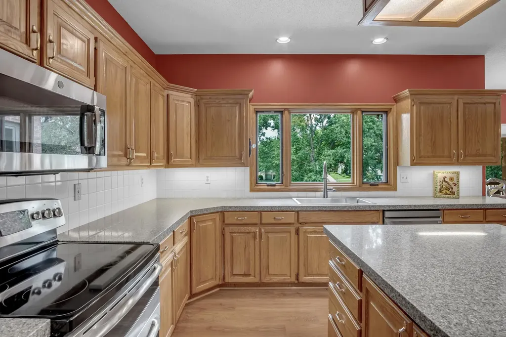1039 N Post Oak Road Wichita KS 67206