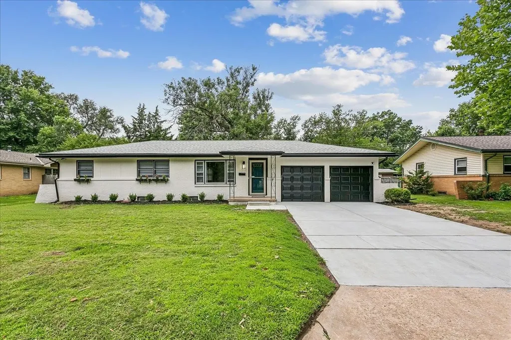 971 N Westlink Avenue Wichita KS 67212