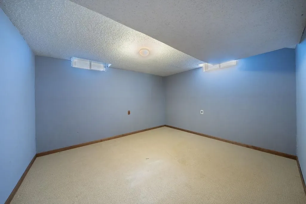 1902 Marksdale Avenue Goddard KS 67052