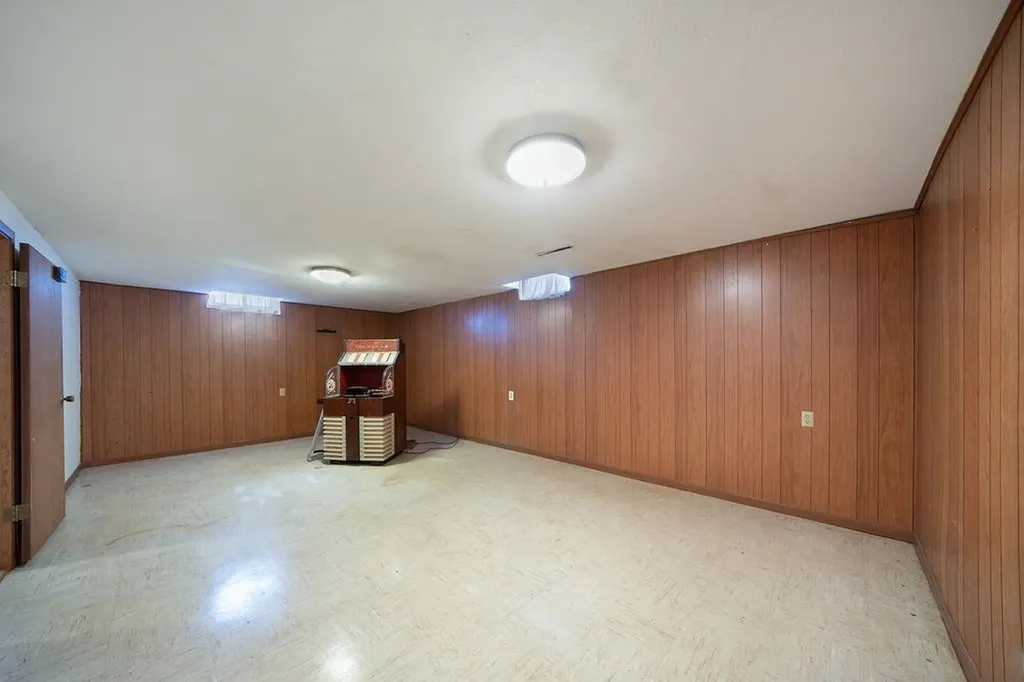1902 Marksdale Avenue Goddard KS 67052