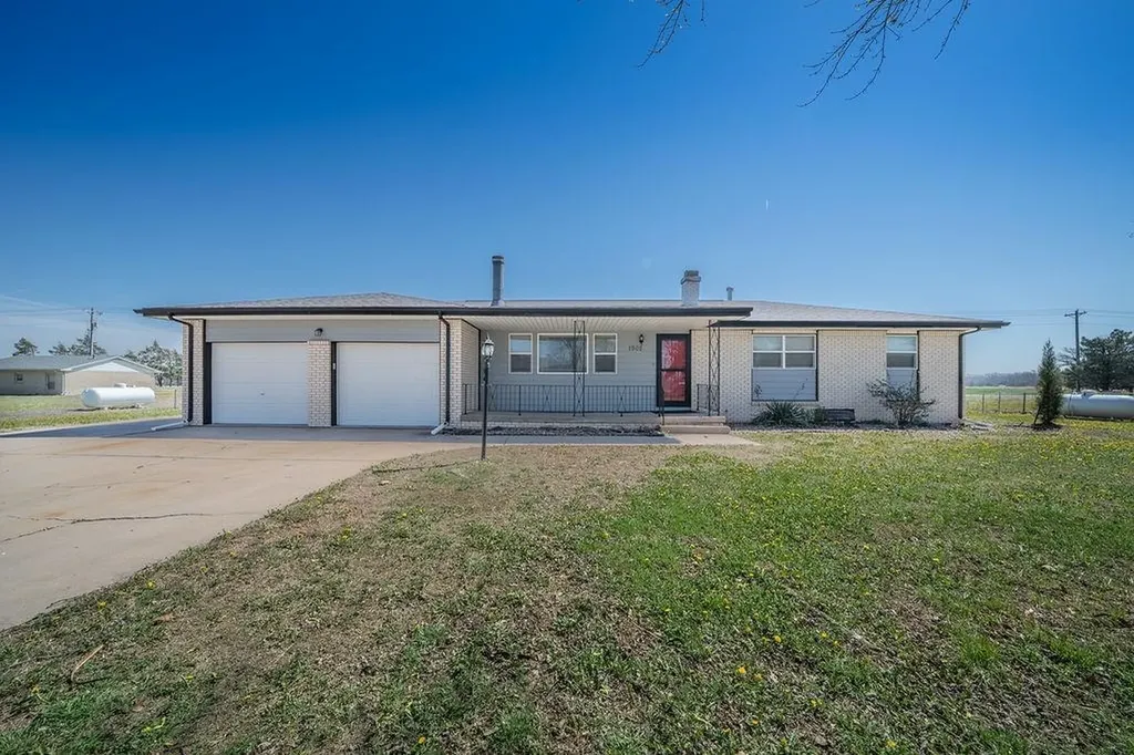 1902 Marksdale Avenue Goddard KS 67052
