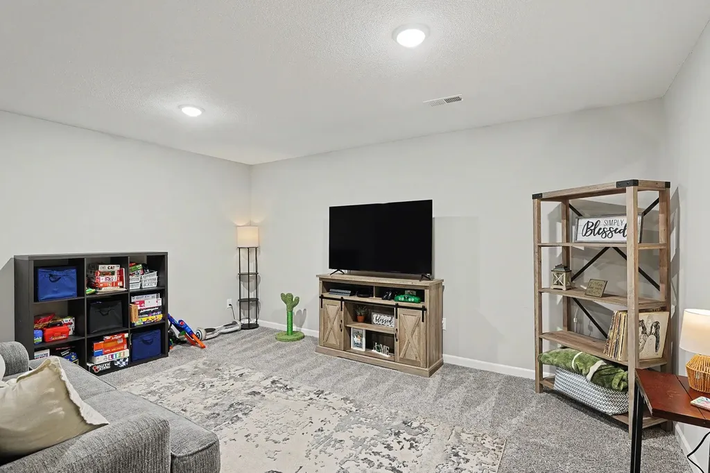 881 N Cloverleaf Goddard KS 67052