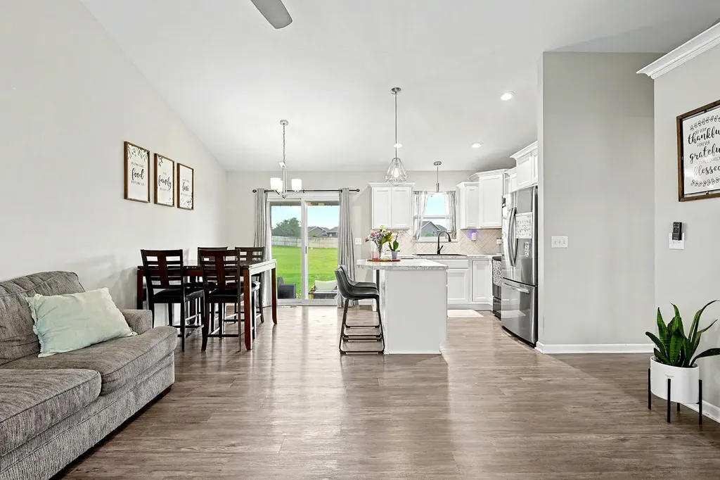 881 N Cloverleaf Goddard KS 67052