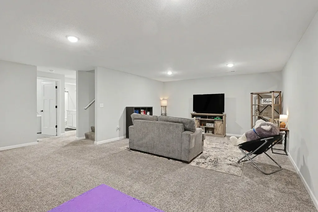 881 N Cloverleaf Goddard KS 67052