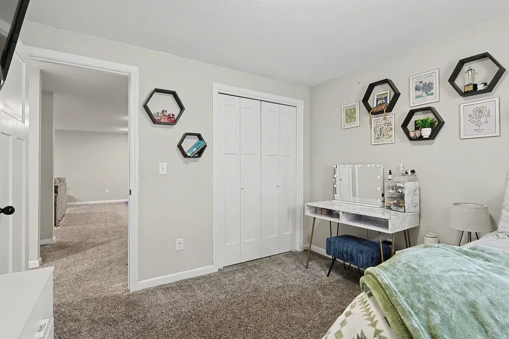 881 N Cloverleaf Goddard KS 67052