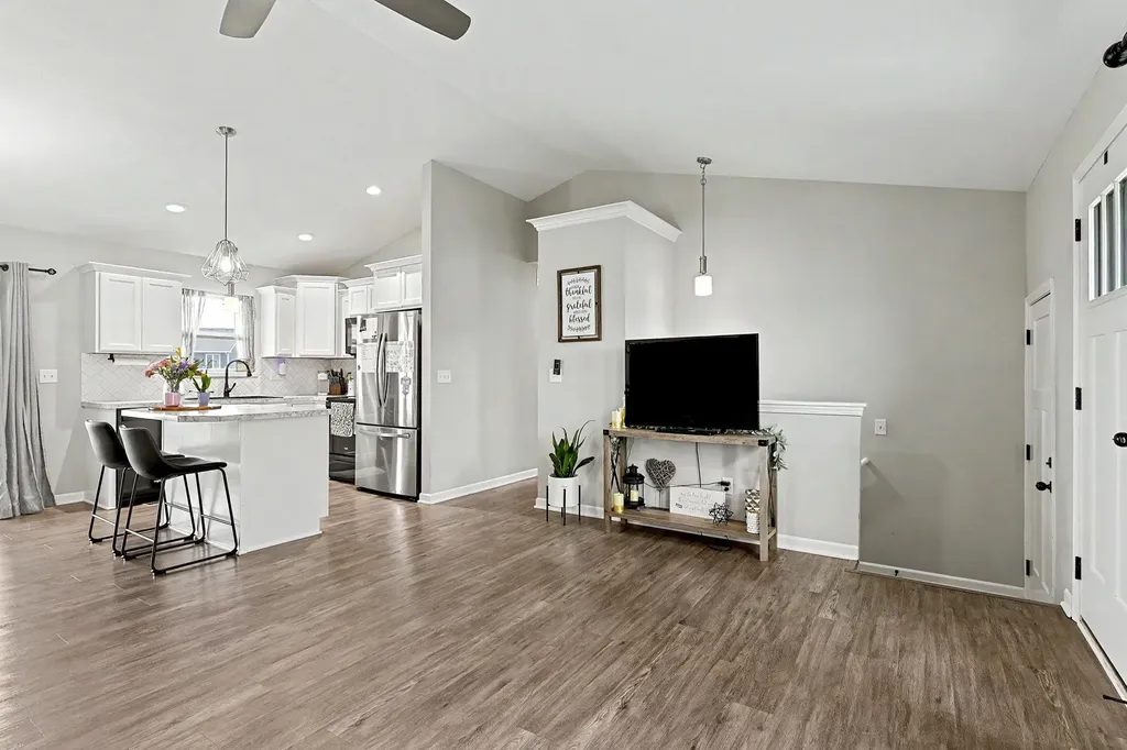 881 N Cloverleaf Goddard KS 67052