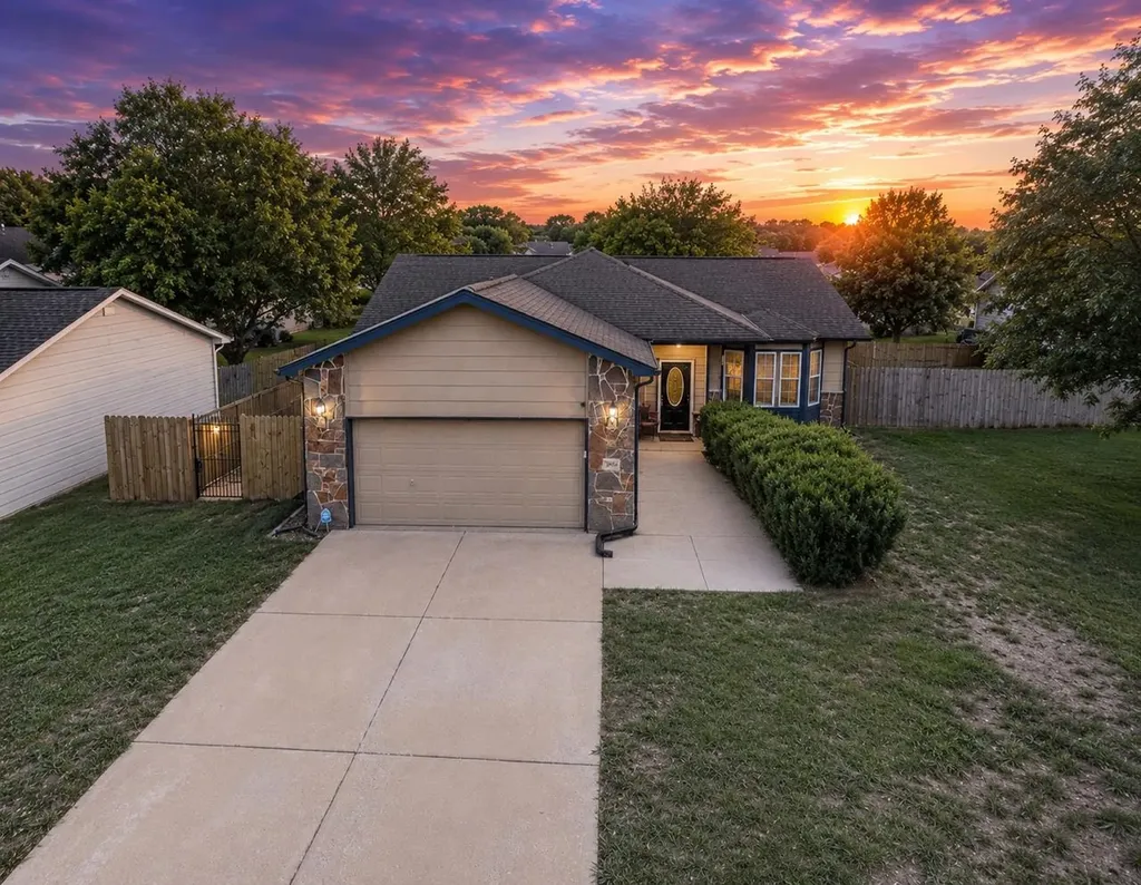 2049 S Crestline Court Wichita KS 67209