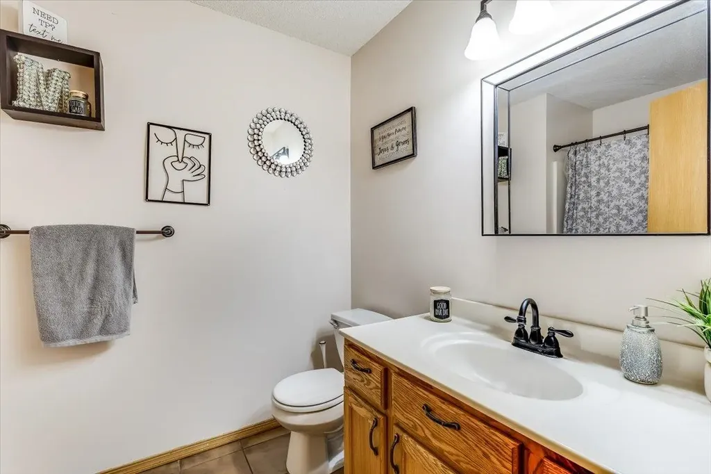 2049 S Crestline Court Wichita KS 67209