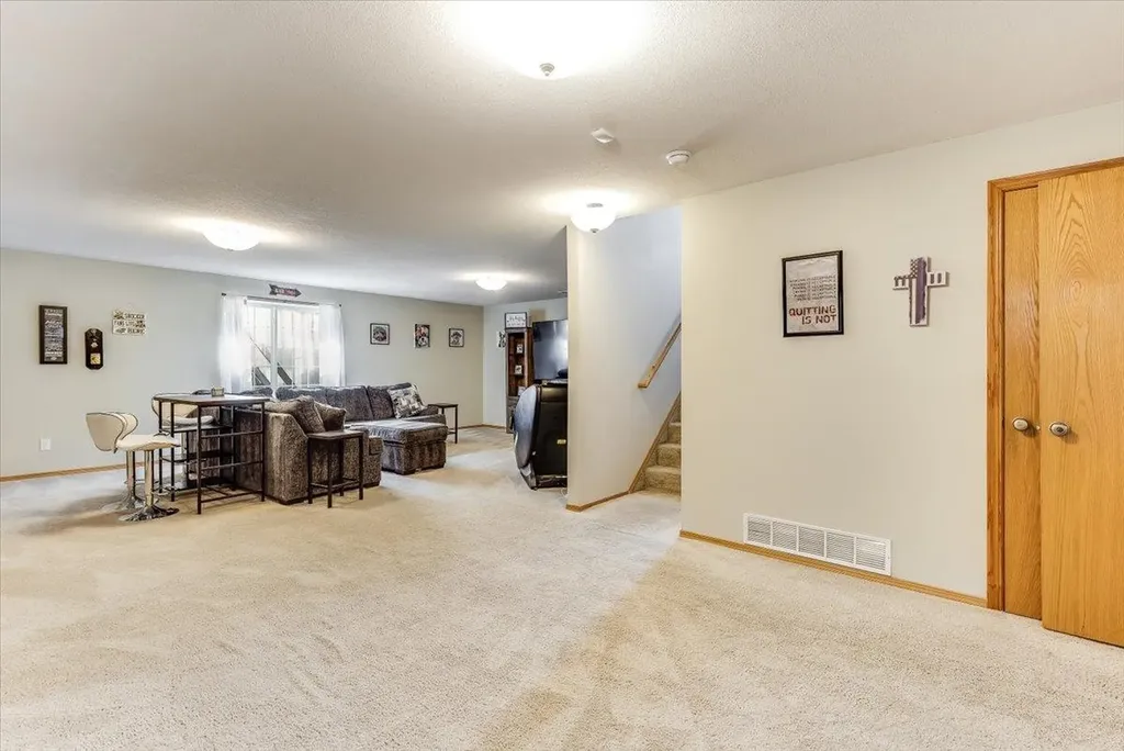 2049 S Crestline Court Wichita KS 67209