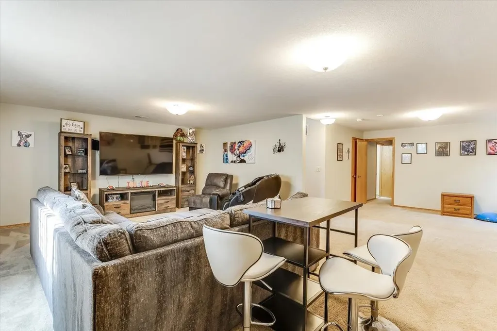 2049 S Crestline Court Wichita KS 67209