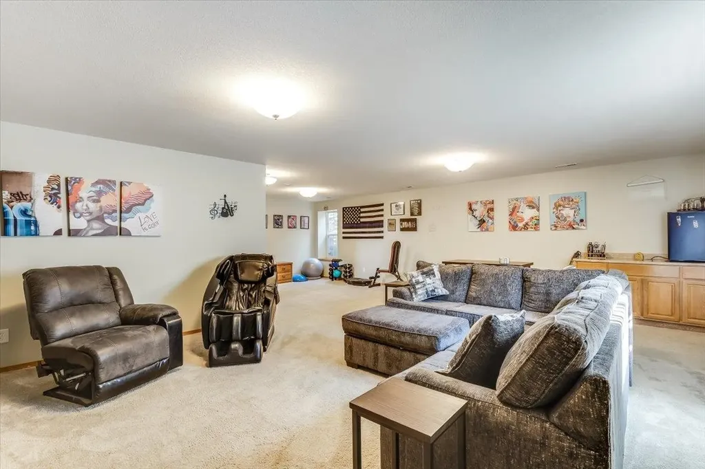 2049 S Crestline Court Wichita KS 67209
