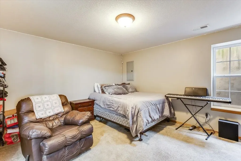 2049 S Crestline Court Wichita KS 67209