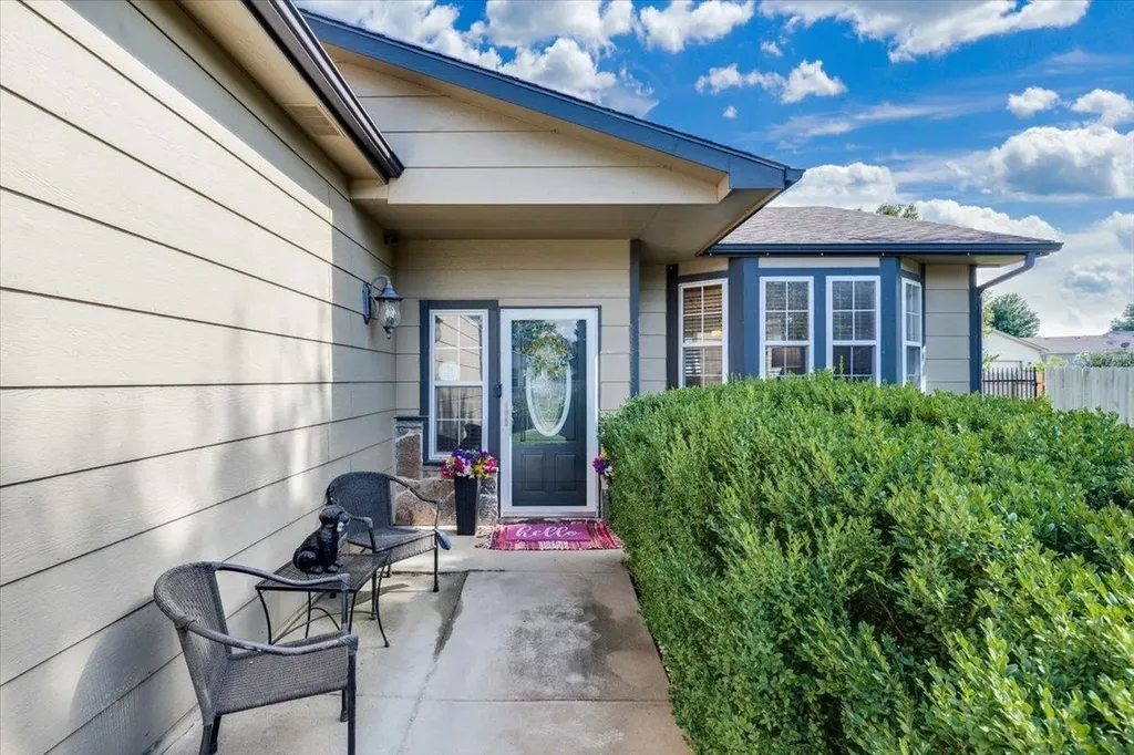 2049 S Crestline Court Wichita KS 67209