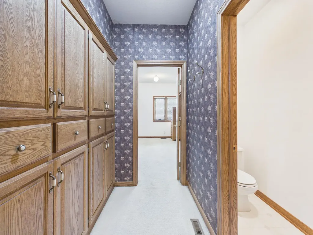 939 N Woodridge Court Wichita KS 67206