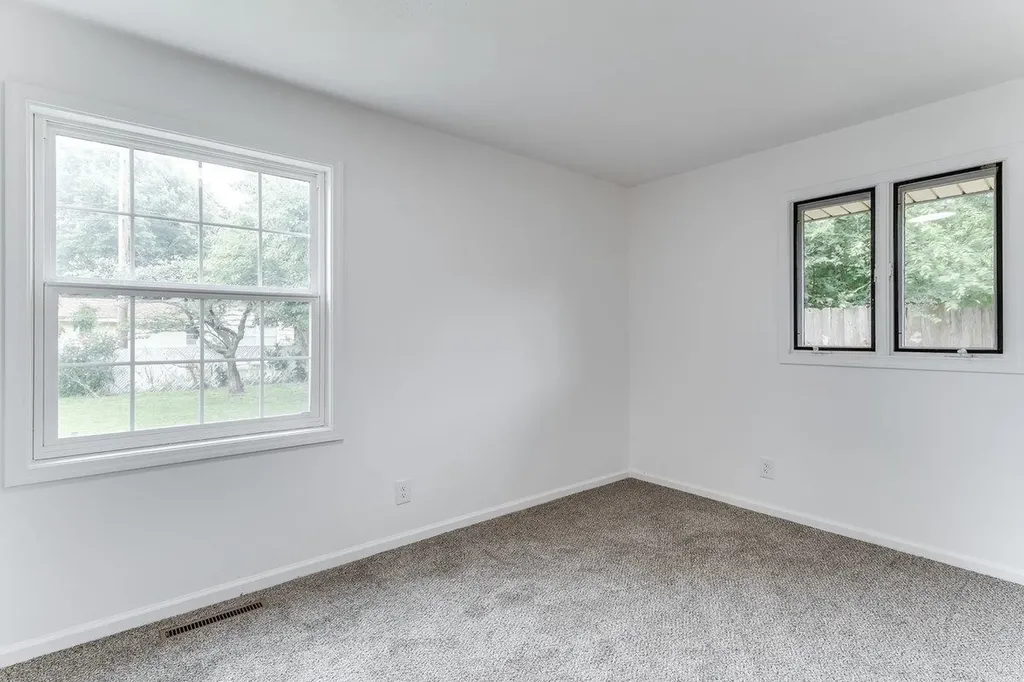 980 N Brownthrush Lane Wichita KS 67212
