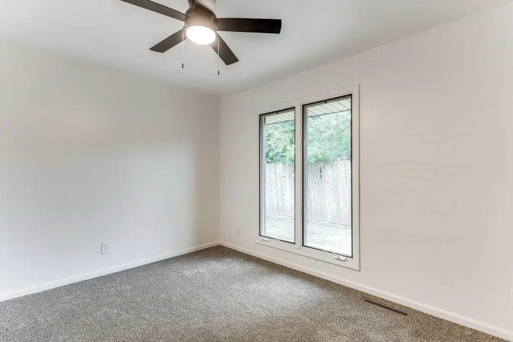 980 N Brownthrush Lane Wichita KS 67212