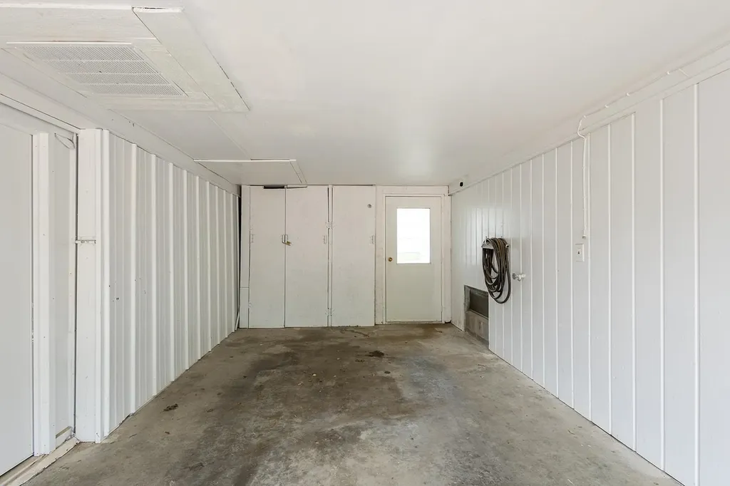 126 N 3rd Street Arkansas City KS 67005