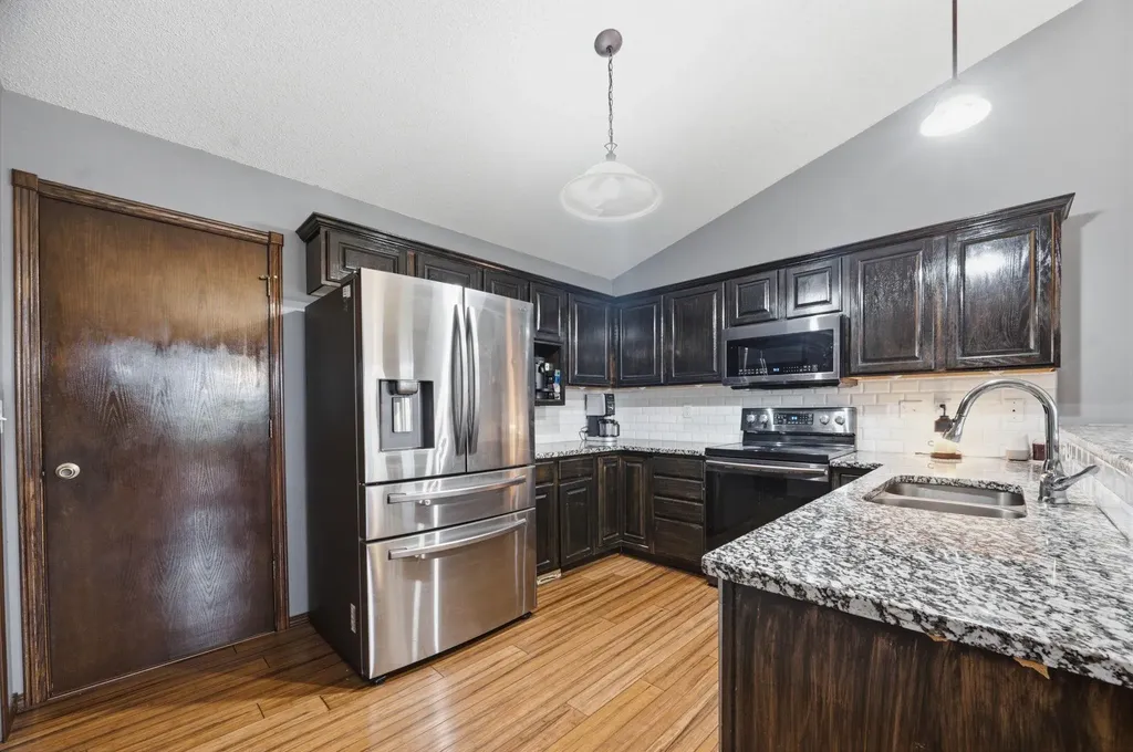 715 E Rolling View Drive Park City KS 67147