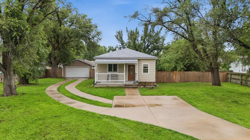 5331 W Robinson Wichita KS 67212