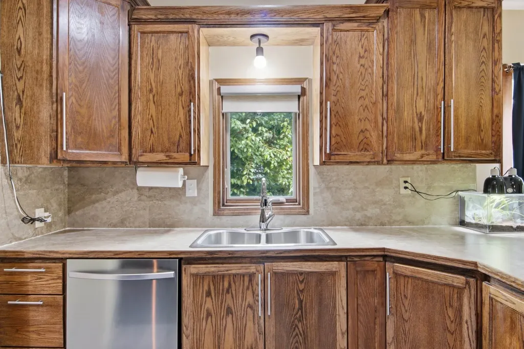 5331 W Robinson Wichita KS 67212