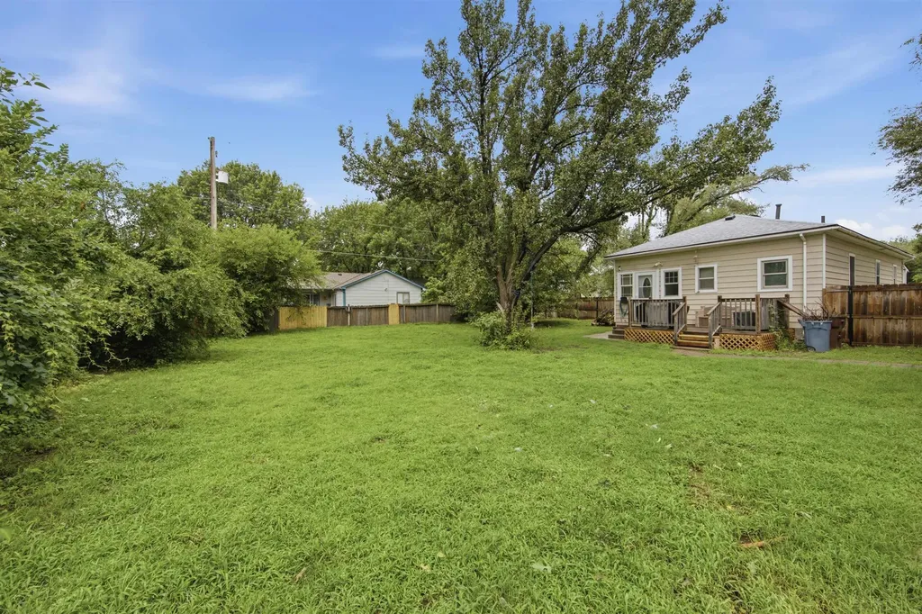5331 W Robinson Wichita KS 67212