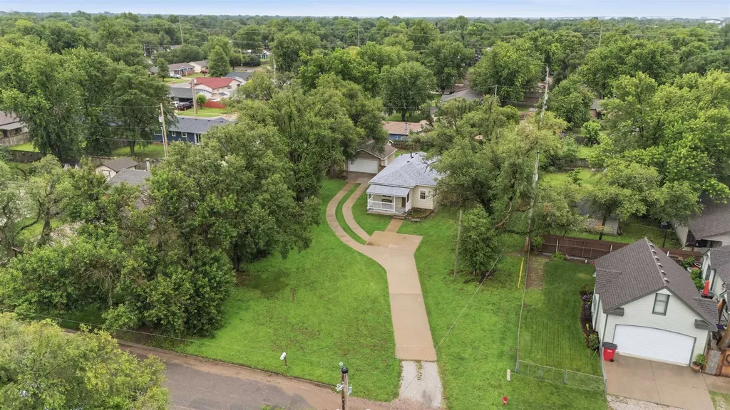 5331 W Robinson Wichita KS 67212