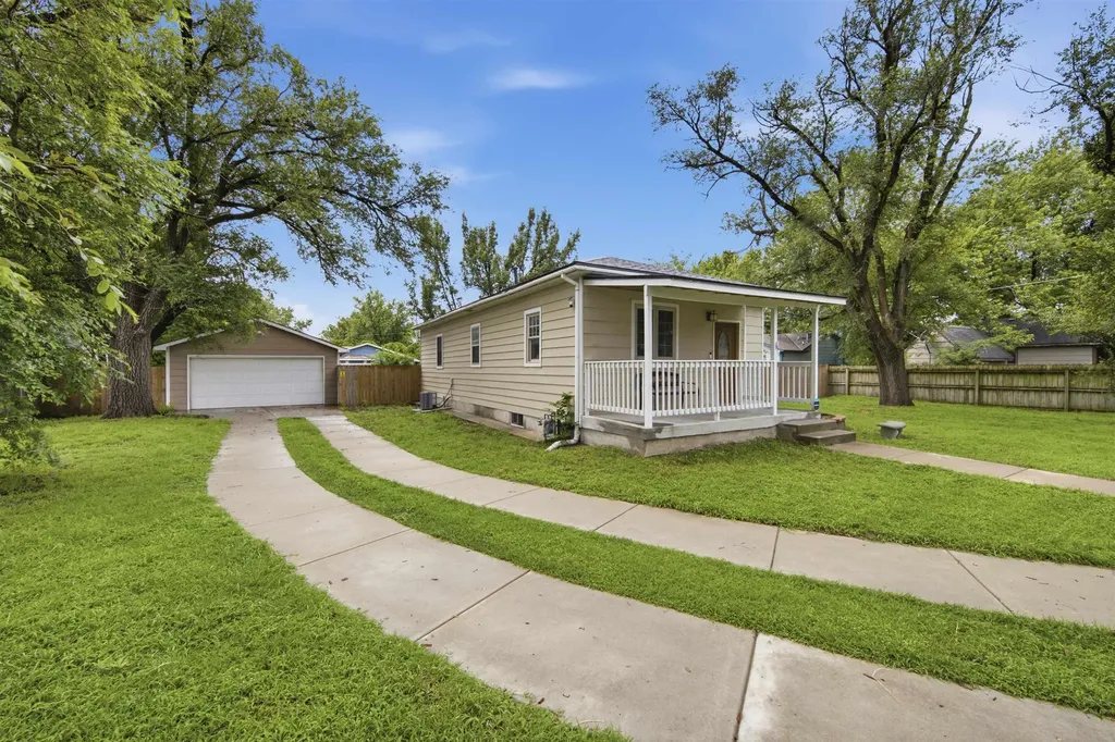 5331 W Robinson Wichita KS 67212