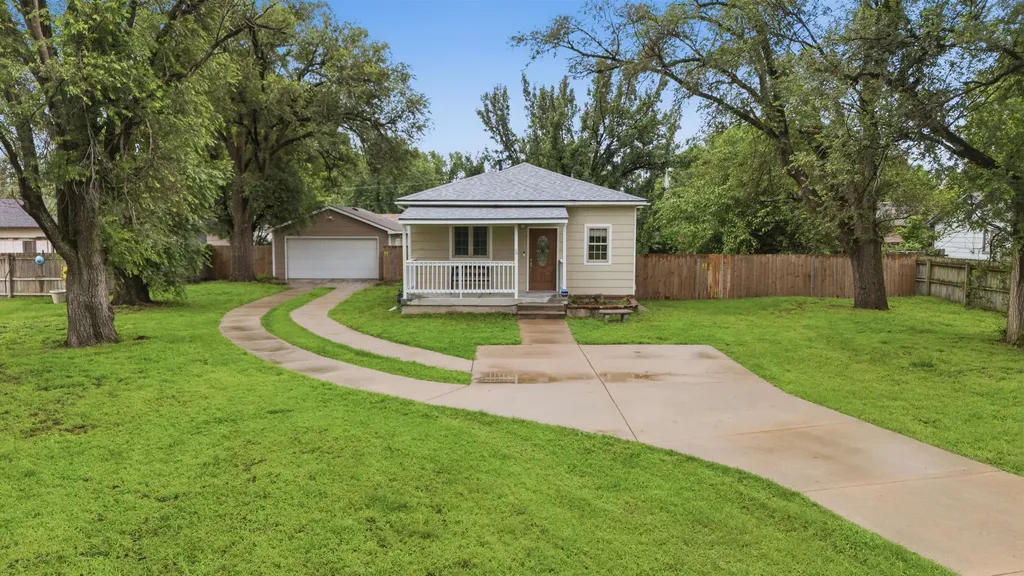 5331 W Robinson Wichita KS 67212